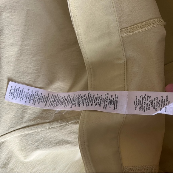 Lululemon Relaxed-Fit Super-High-Rise Cargo Short 4" - Picture 8 of 16